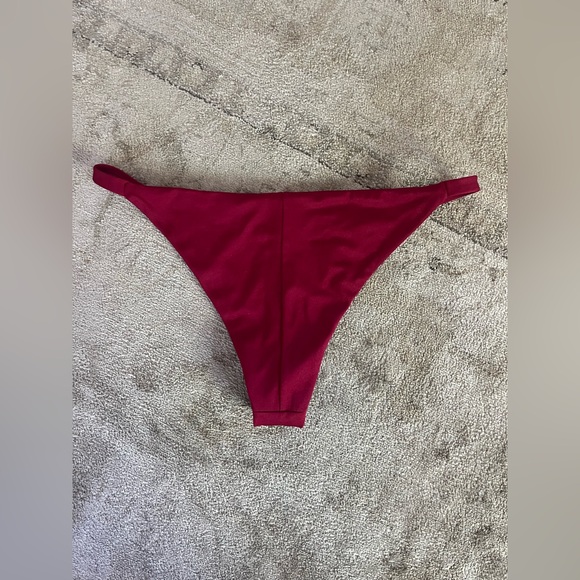 Sommer Swim burgundy bikini set. - Picture 3 of 3